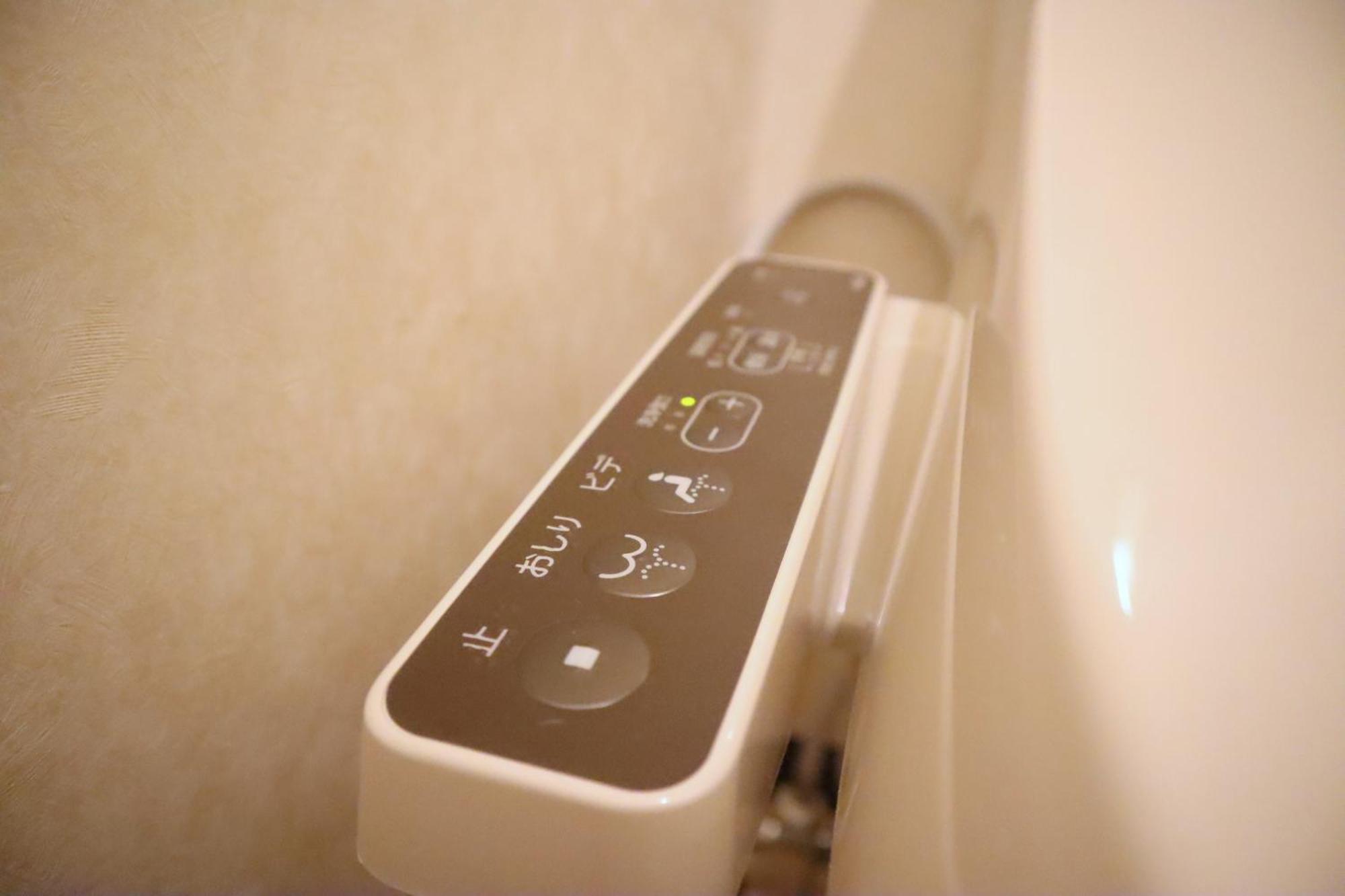 อพาร์ทเม้น 黒門市場徒歩5分 通天閣難波エリア徒歩圏内 トイレと浴室付き まるまる貸切 エレベーター 高層804 *